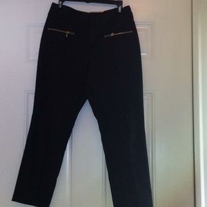 Ladies black ankle skinny pant INC